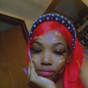 Meet your Posher, Emoni